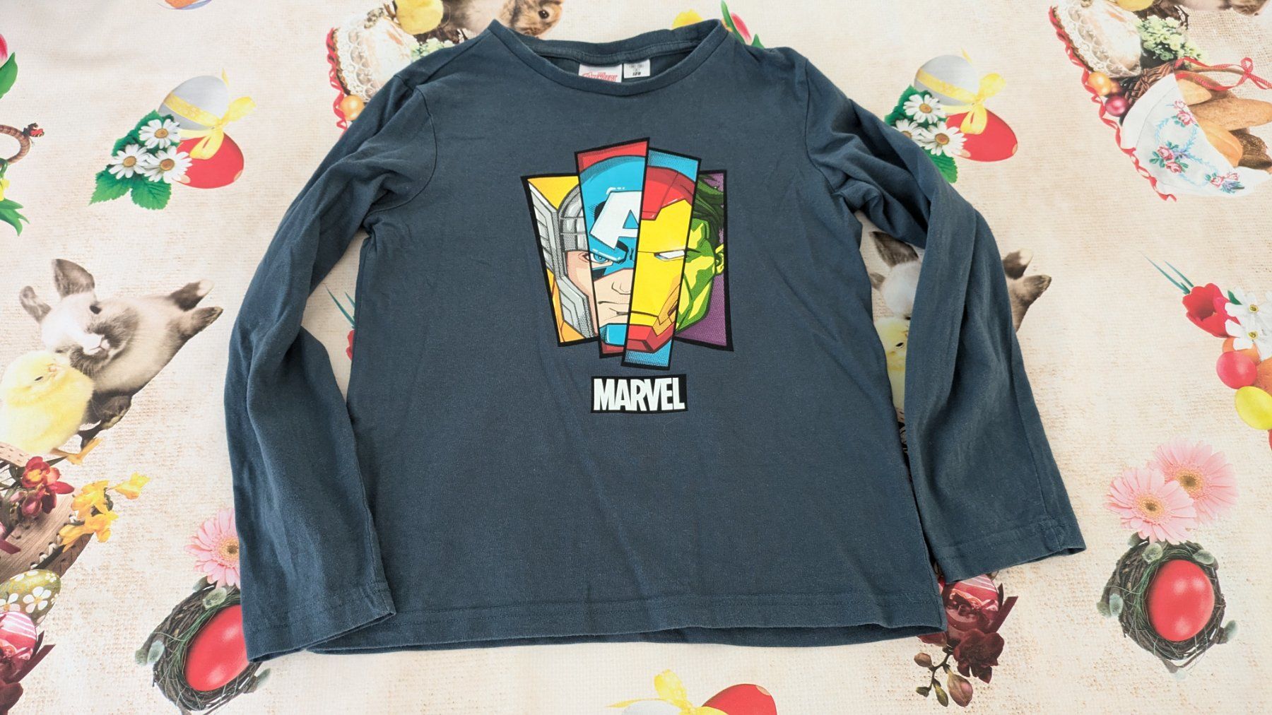 Hemden, T-Shirts & Polos: Marvel Avengers Langarmshirt - 122/128 – Gebraucht aus Staufen von Fleby84 1