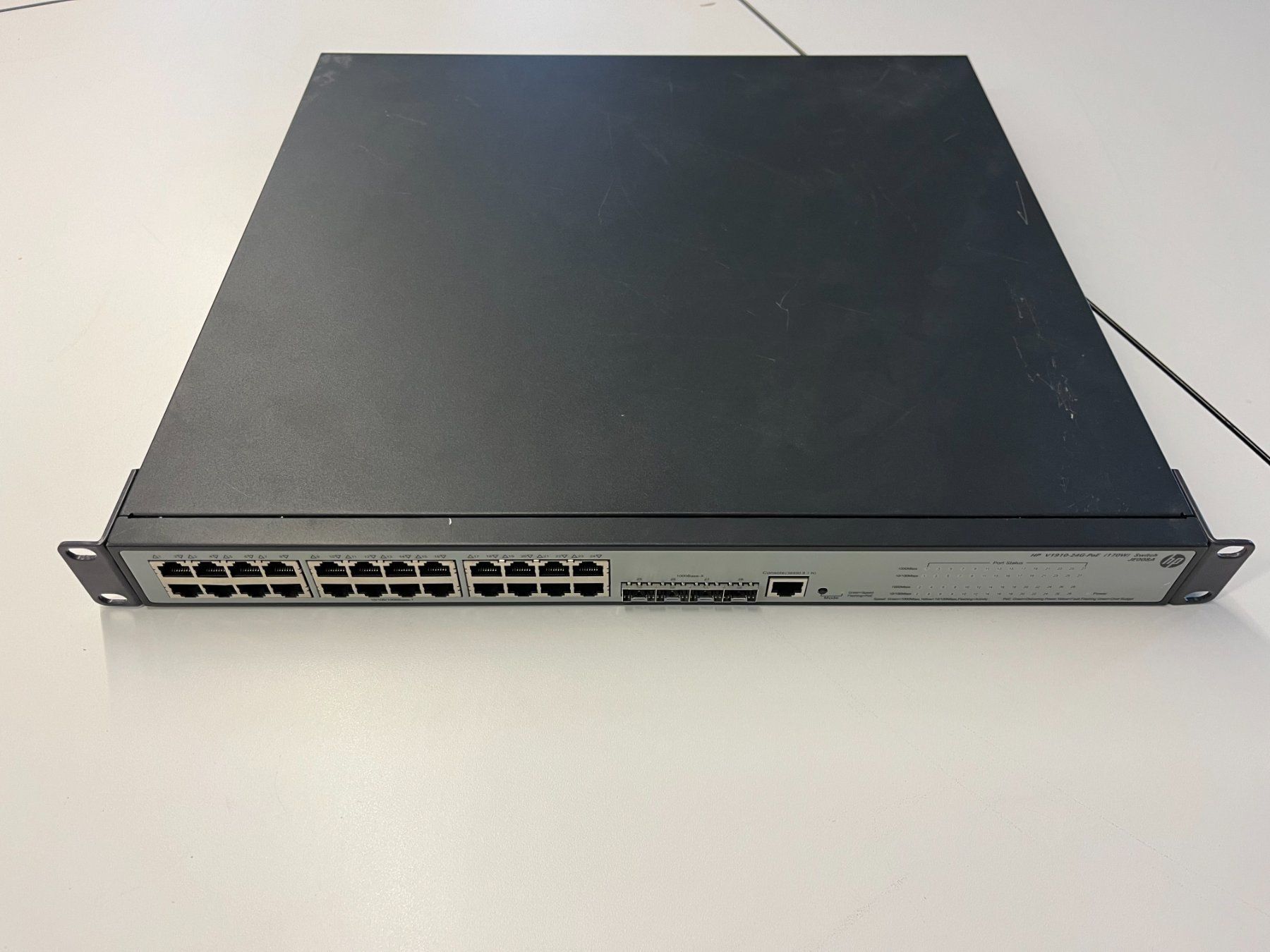 Hewlett Packard Hub & Switch: HP Switch 24 ports PoE – Usato da Chardonne venduto da leJay07