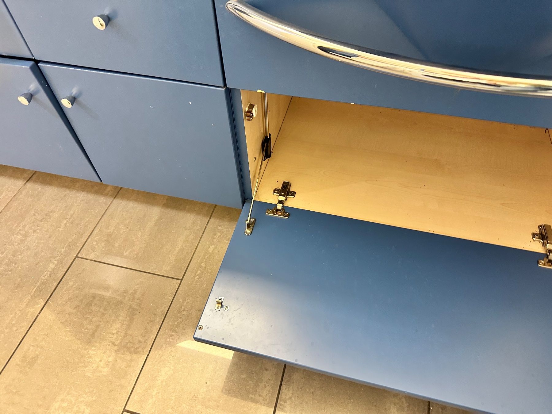 Mobili per bagno: WC Waschtisch, Möbel – Usato da niederhasli venduto da rami016 1