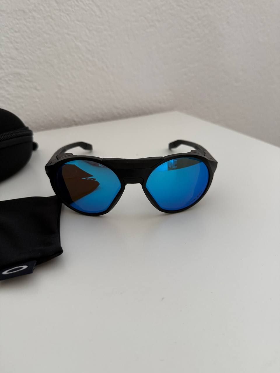 Oakley Occhiali & Lenti: Oakley Clifden mirror blue prizm – Usato da S. Vittore venduto da dbu_2h86