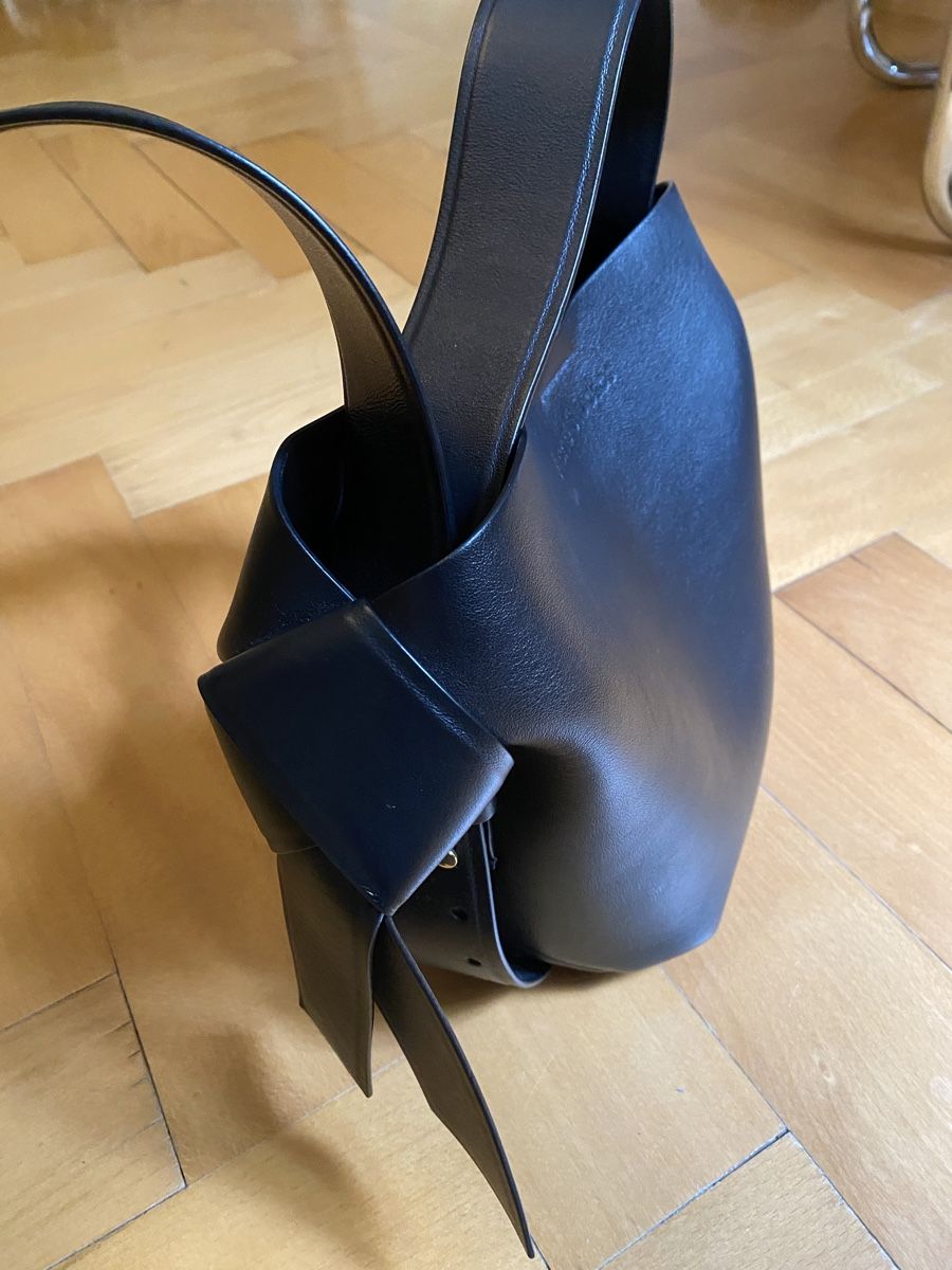 Acne Studios Taschen für Damen: Acne Studios Musubi Mini Bag – Neu (gemäss Beschreibung) aus Zürich von vsro 1