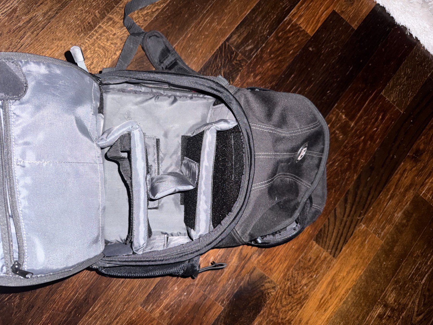 Zaini: Camera Backpack / Camera Bag with Adjustable Padded Dividers – Usato da Zürich venduto da Connor1516 1