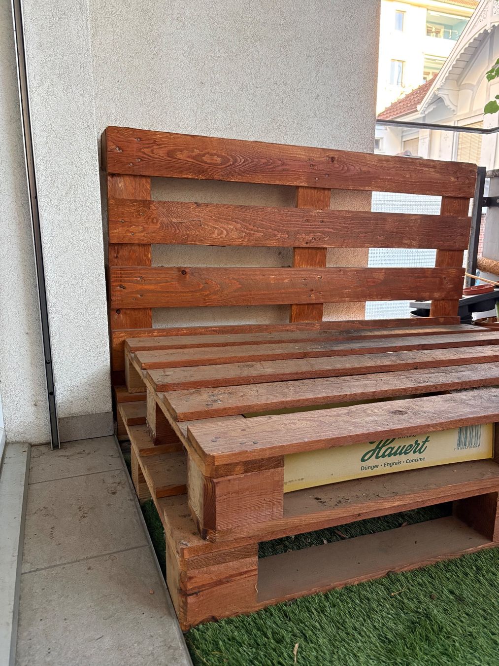 Paletten: Holzpaletten kostenlos – Gebraucht aus Basel von pjorba1 1