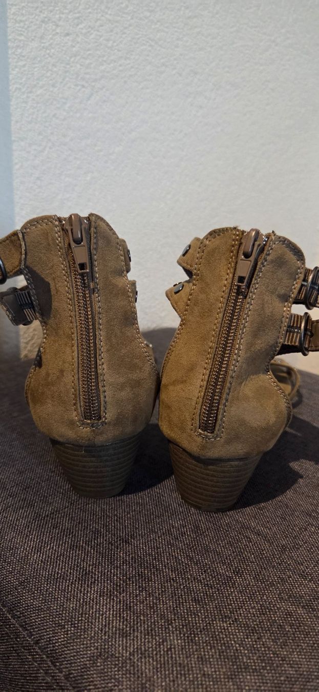 Scarpe da donna: ZZZ: Damen Sandalen  Grösse 42 – Usato da Bremgarten b. Bern venduto da Marge7979 2