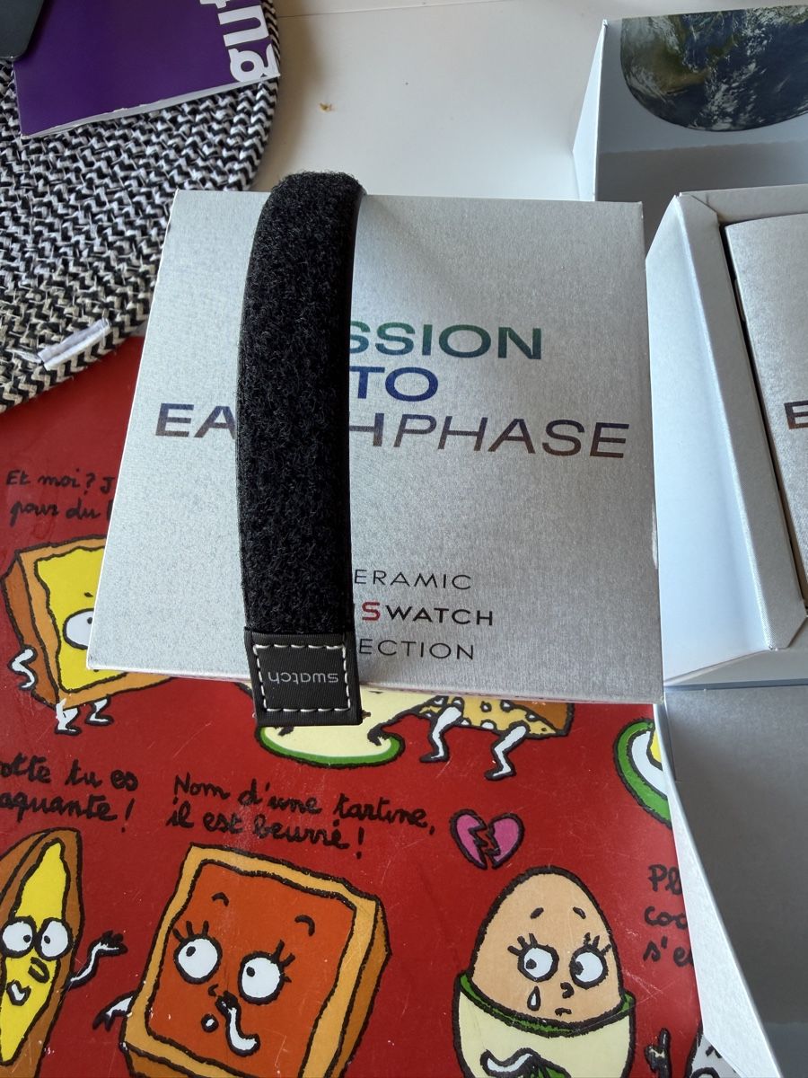 Swatch Orologi: Box - Swatch Omega Mission to Earthphase – Usato da Schaffhausen venduto da kaj_dd2v 2