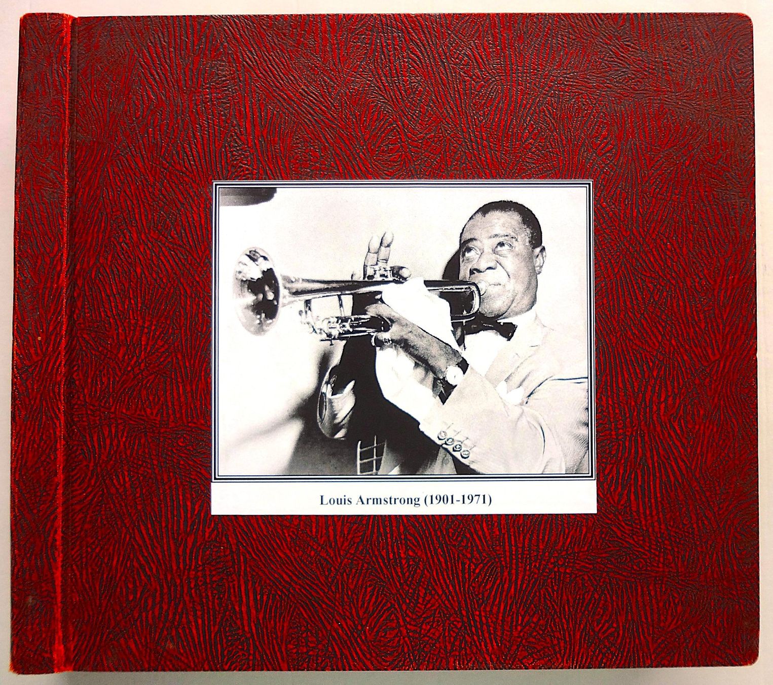 Schallplatten: Louis Armstrong, Album mit 12 Jazz Schellackplatten – Gebraucht aus Hemishofen von Phonomandy