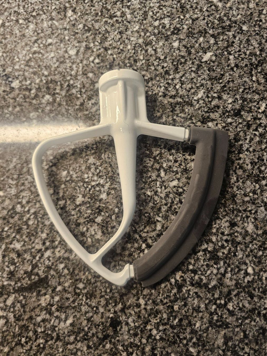 Kitchenaid Elettrodomestici da cucina: KitchenAid Flachrührer mit Silikonrand - Neuwertig! – Usato da Allschwil venduto da Lucil