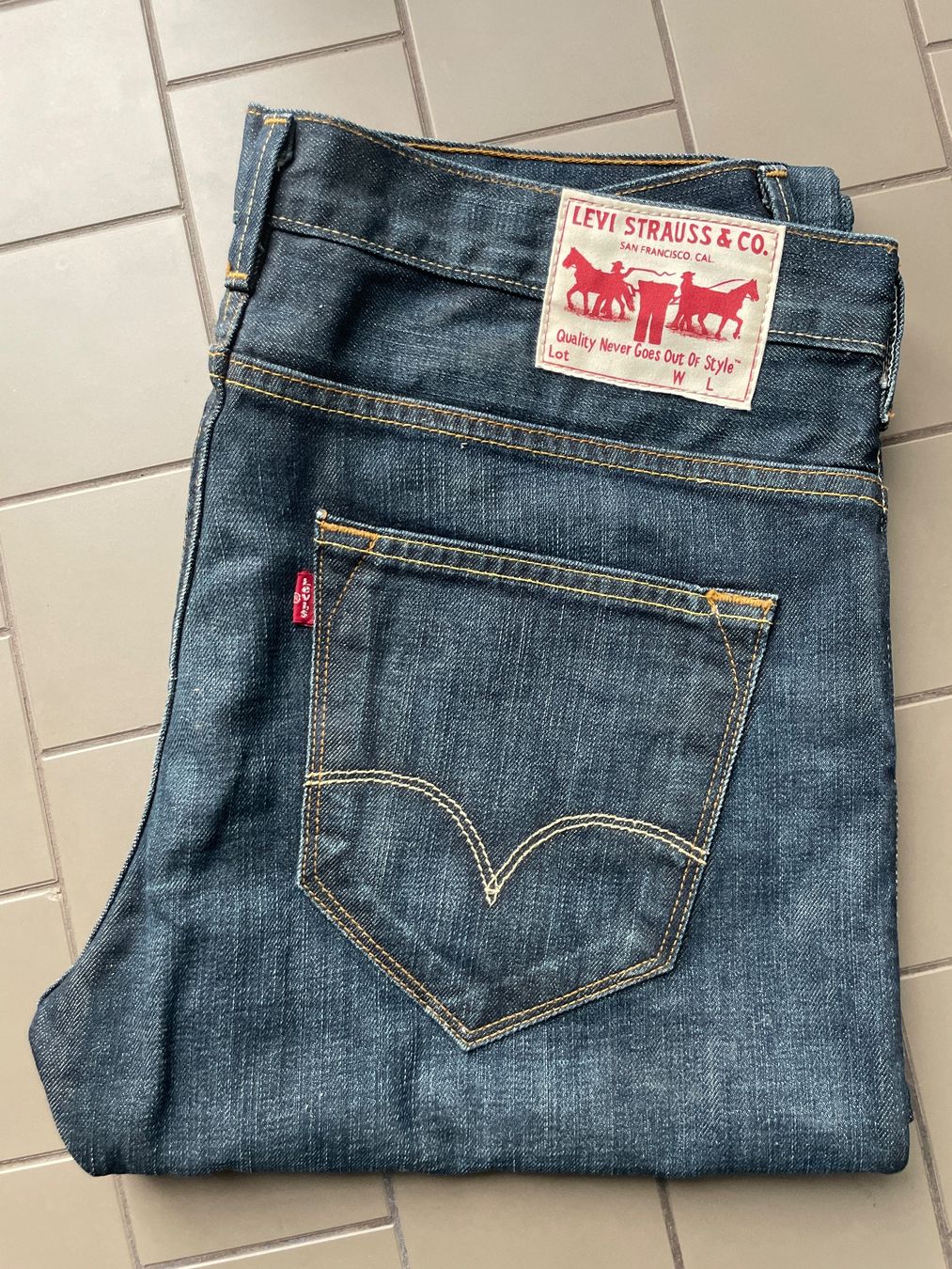 Levi's Jeans: Jeans Levi Strauss – Usato da Winterthur venduto da July03