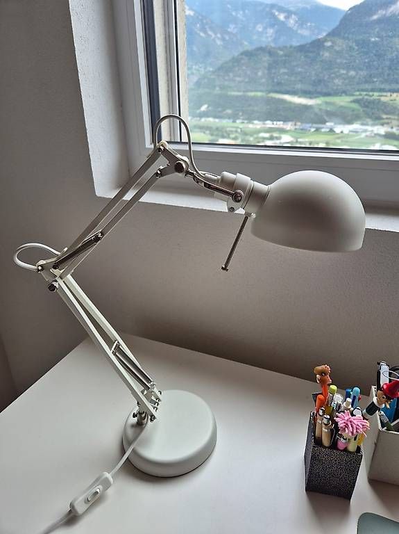 Ikea Lampade: Lampe de bureau – Usato da Corin-de-la-Crête venduto da Ejoeli 3