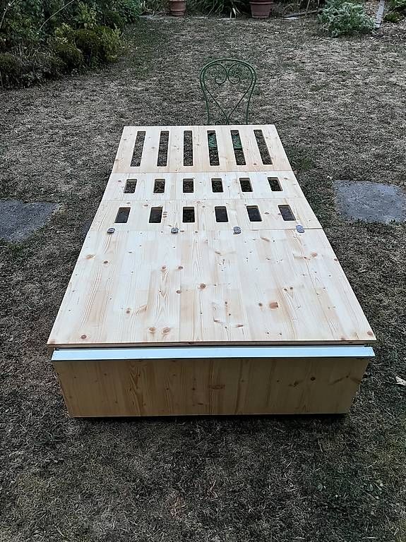Lits: Camping box/ lit rabatable – D'occasion à Chambésy par Maxence1992 2