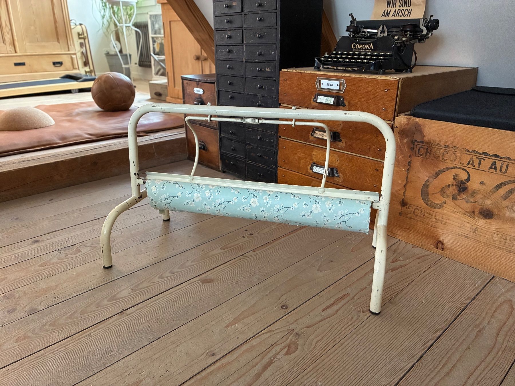 Autres décorations & accessoires: Vintage Papierabroller – D'occasion à Steffisburg par Reitschel5 7