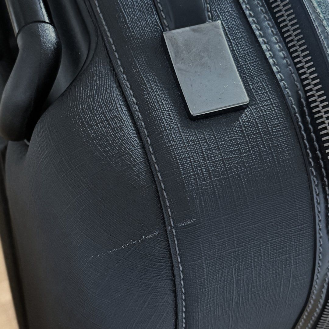 Gucci Valigie: GUCCI Valise à Roulettes - NEUVE – Nuovo (secondo la descrizione) da Vevey venduto da secondlifevevey 6