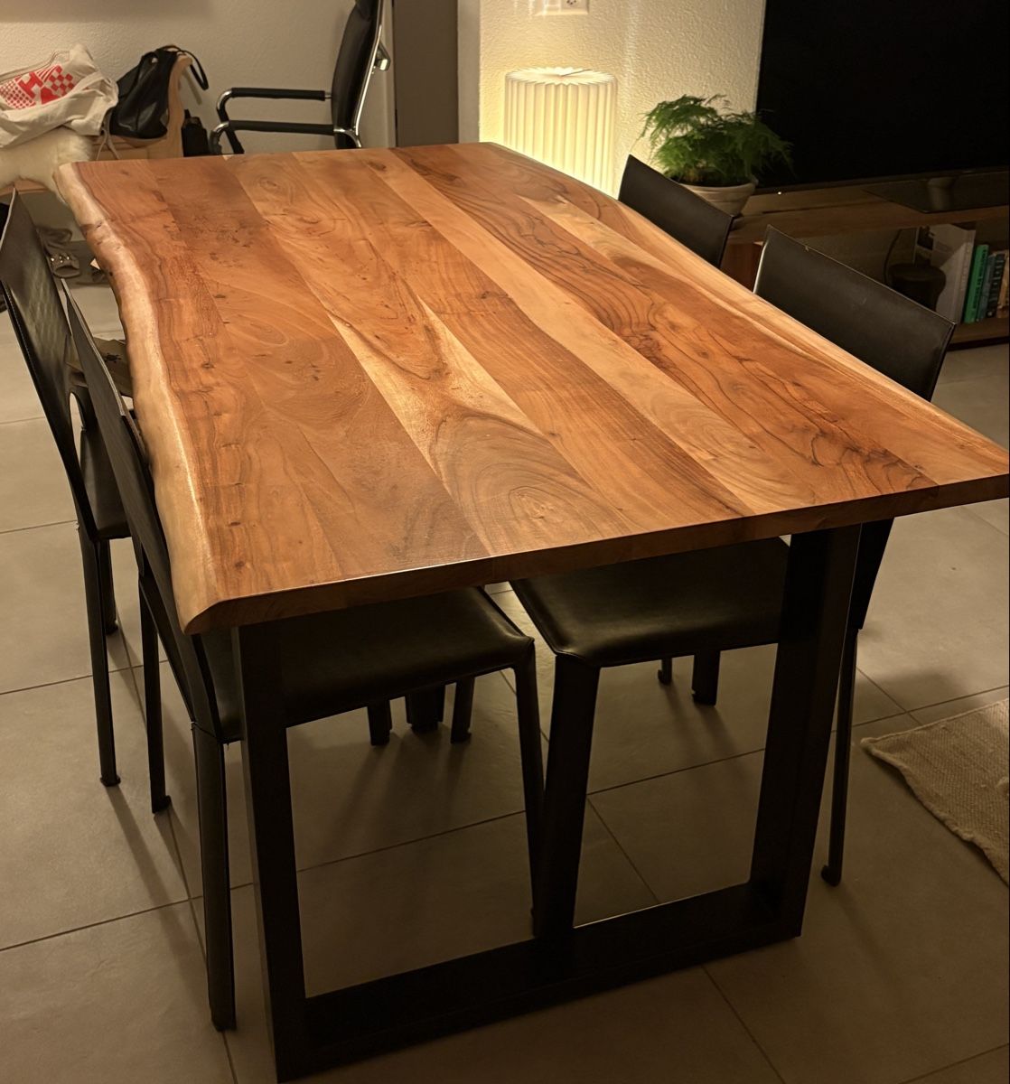 Tables: Solid wood top dining table with steel black legs  – D'occasion à Zürich par WesJes_65 3