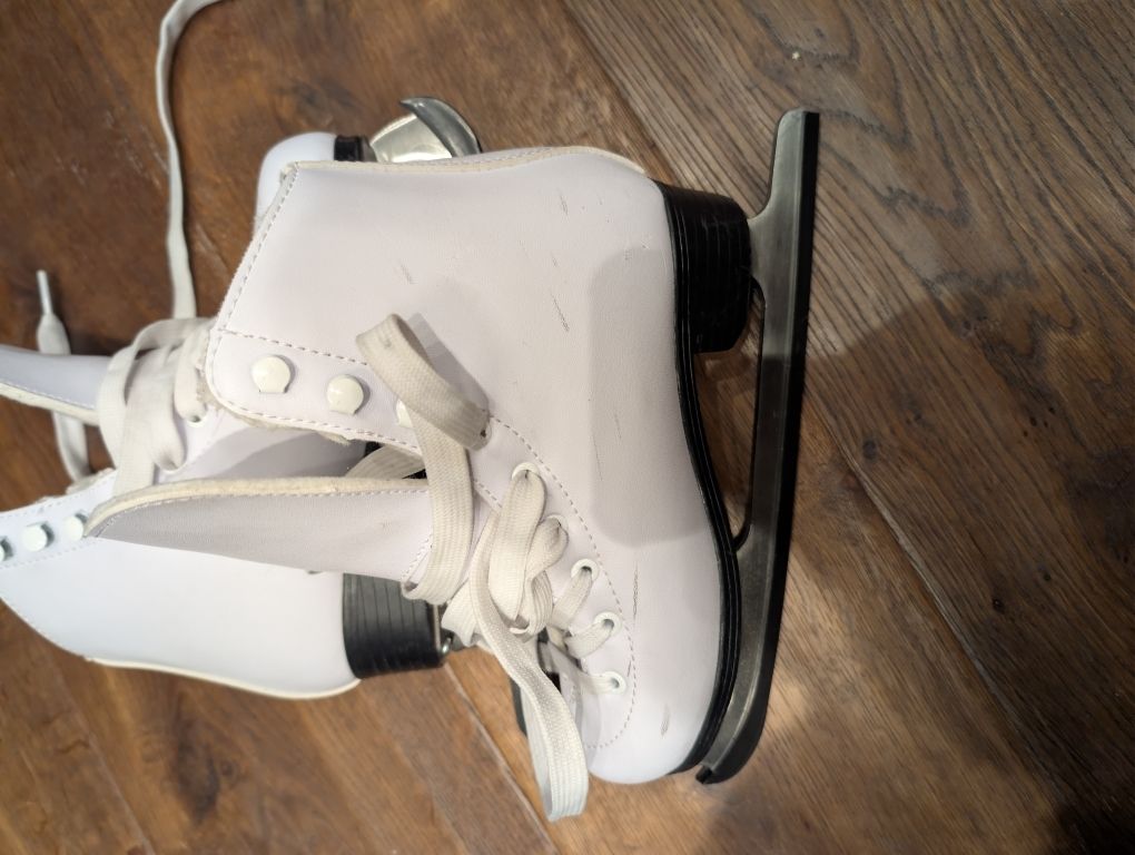 Pattini da ghiaccio: Schlittschuhe weiss, Gr. 31 – Usato da Rudolfstetten venduto da KingLouis88 6