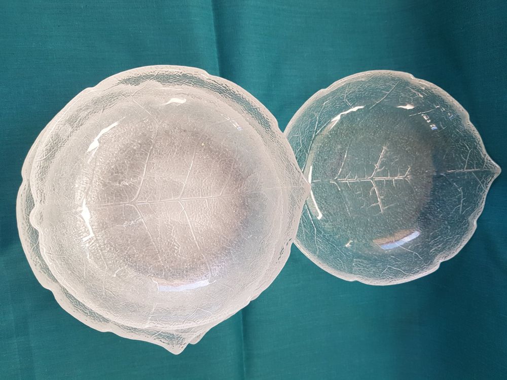 6 Stk. Dessertteller mit Blatt-Gravur, sehr guten Zustand | Kaufen auf ...