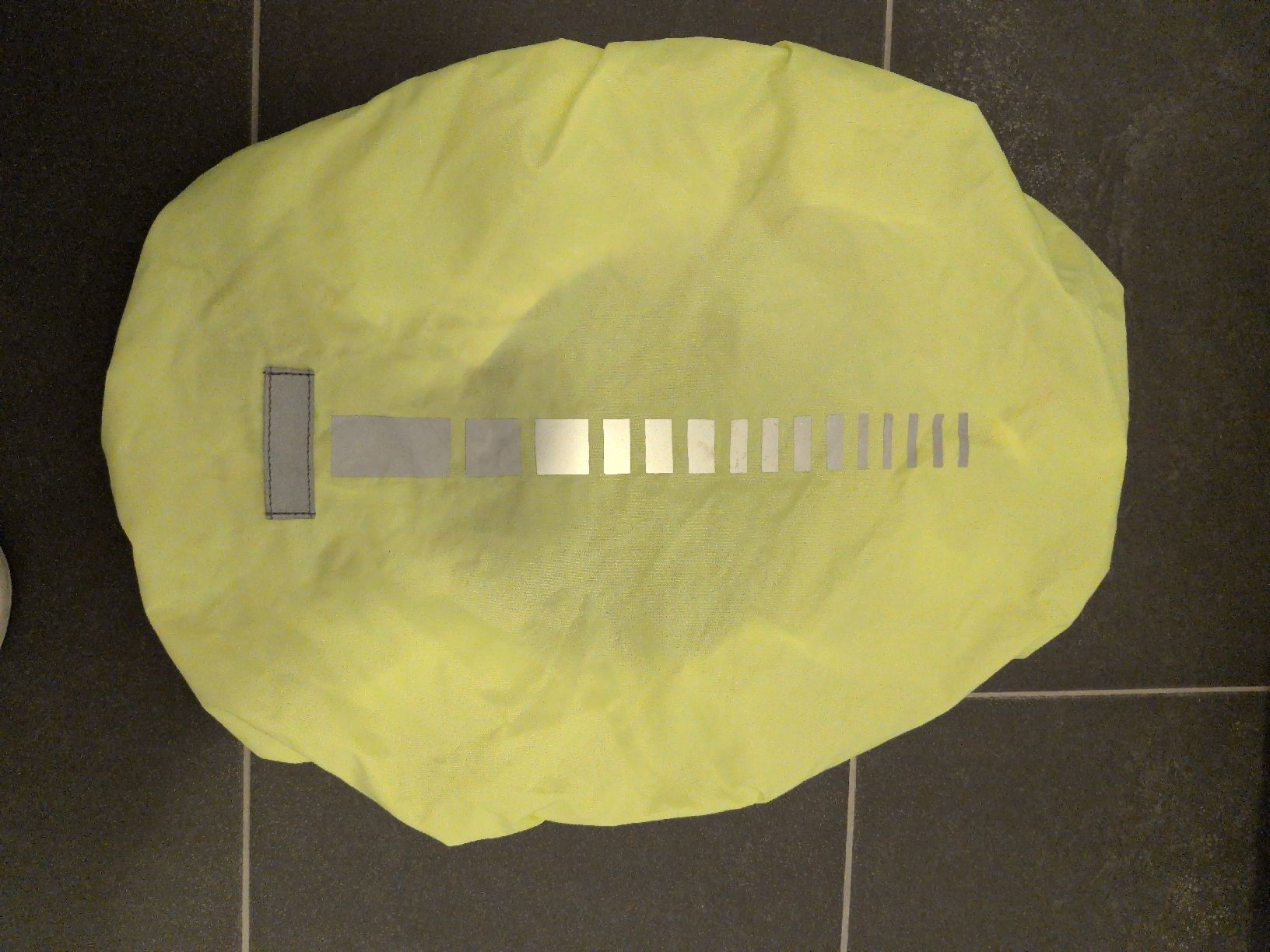Rucksäcke: Regenschutz Rucksack gelb – Gebraucht aus Untersiggenthal von Naomi4