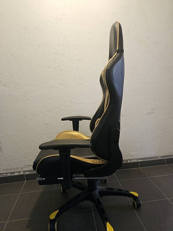 Sedie: Gaming-Stuhl – Usato da Chur venduto da zie_t9q2 1