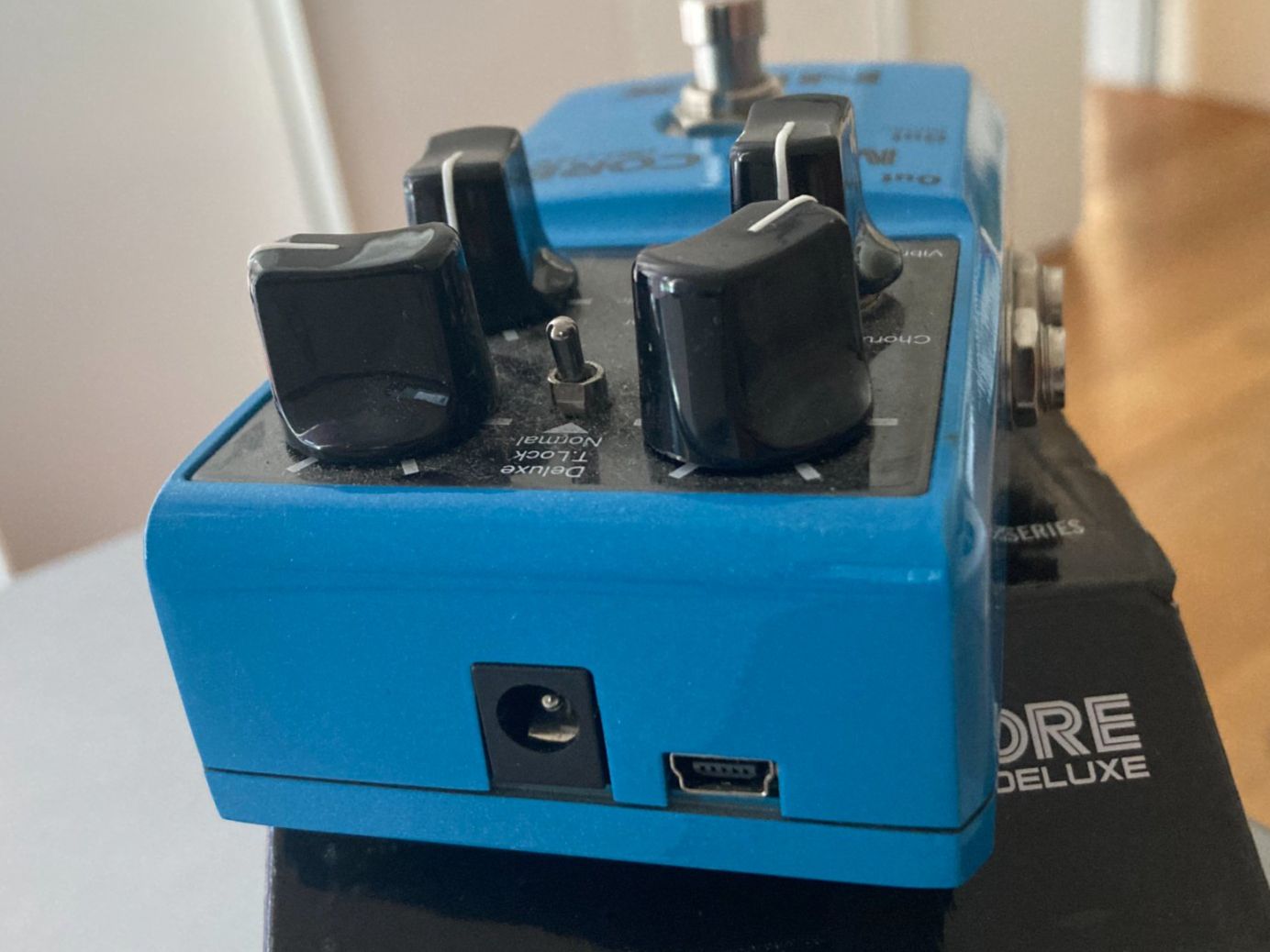 Musikinstrumente: NUX Mod Core Deluxe: Stereo Modulation multi-effect pedal – Gebraucht aus Seedorf UR von Kelvis8 8