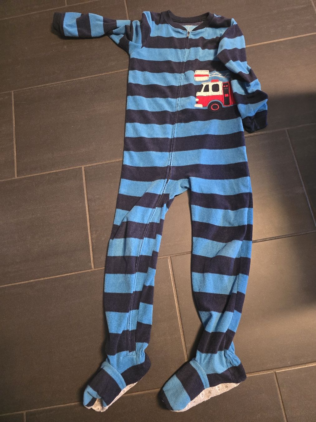 Carter's Pigiama & Simili: Carter's Kinder Pyjama mit Füsschen, Grösse 7, 122-128 – Usato da Unterentfelden venduto da Panda-87