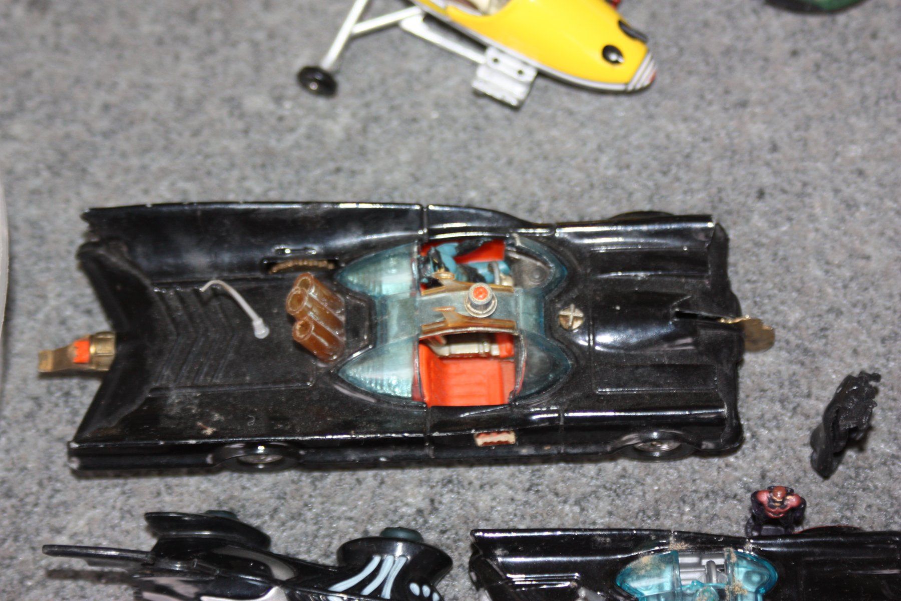 Giocattoli: Autosammlung James Bond, Batman, Daktari u.v.m. – Usato da Bern venduto da Puket 5