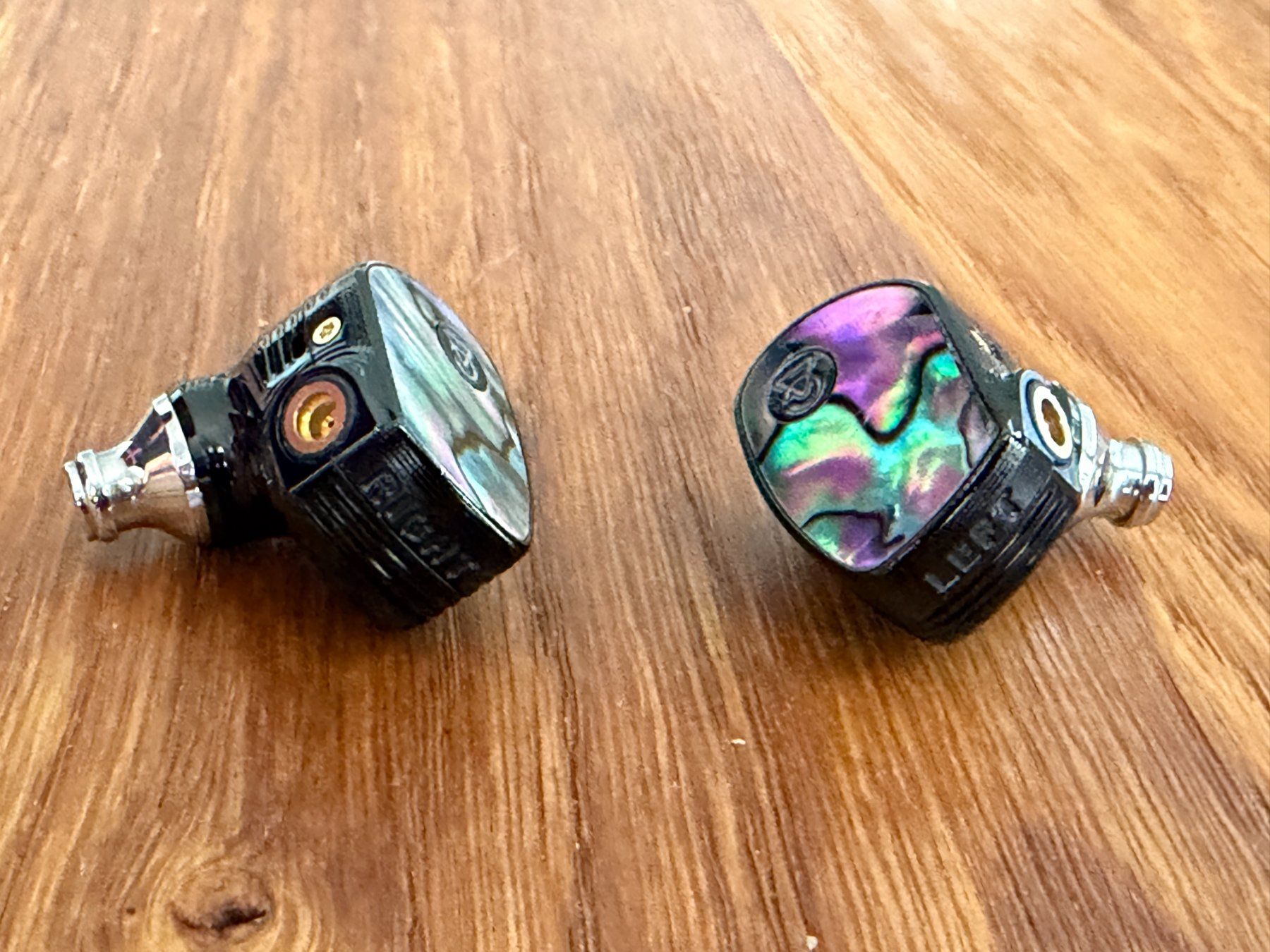 Cuffie: Campfire Solaris Special Edition IEM Ohrhörer Abalone Shell – Usato da Surcuolm venduto da superfumi