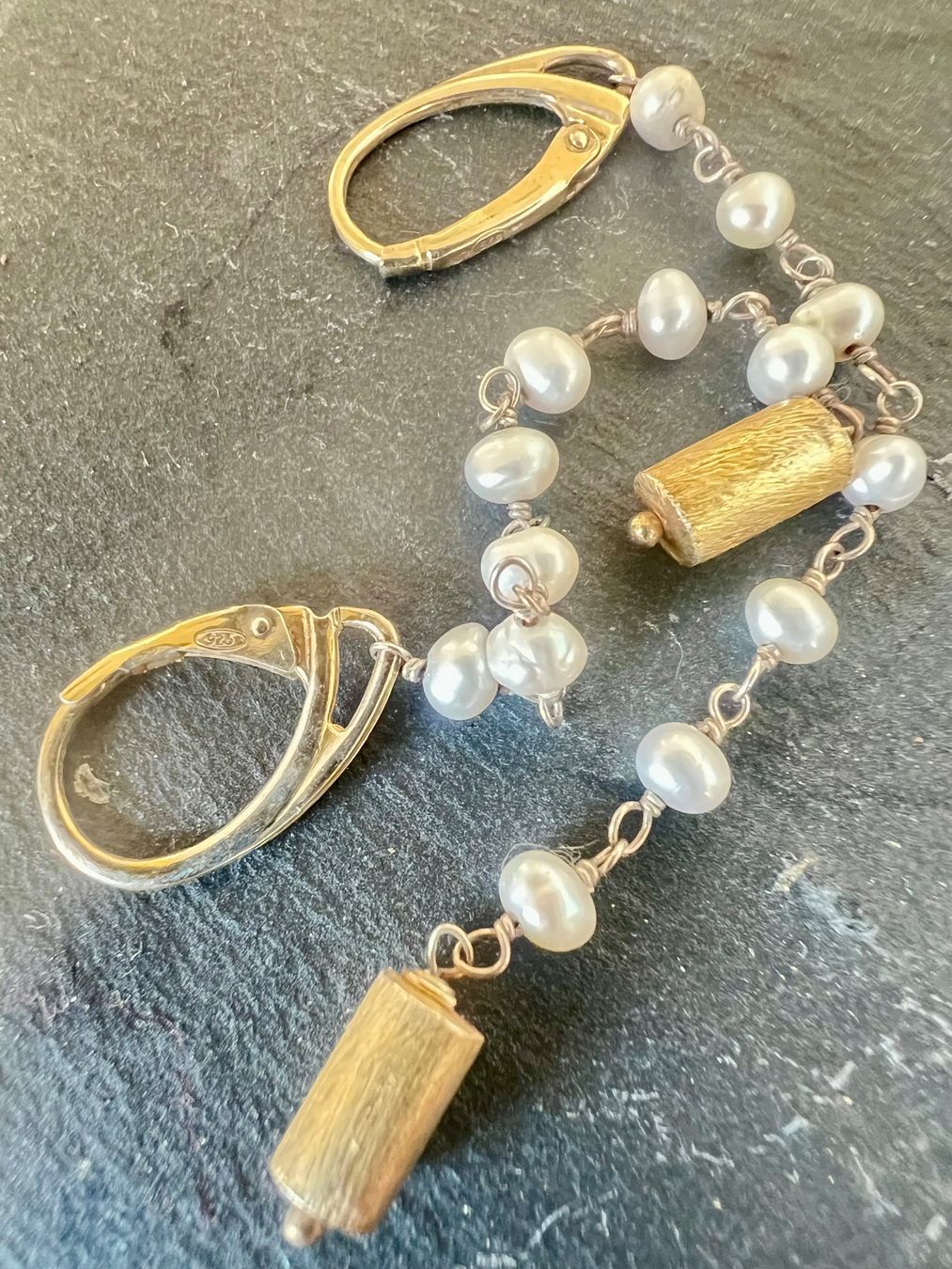 Orecchini pendenti & Orecchini a lobo: Perlen-Ohrhänger mit Schwingeffekt & Goldpendel Silber 925 – Usato da Ruswil venduto da artbyhand 3
