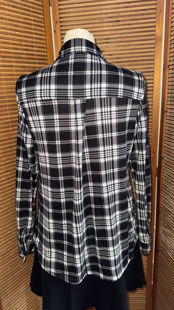 Blusen: Karierte Bluse schwarz/weiss, M – Gebraucht aus Gümligen von morticiaaddams 2
