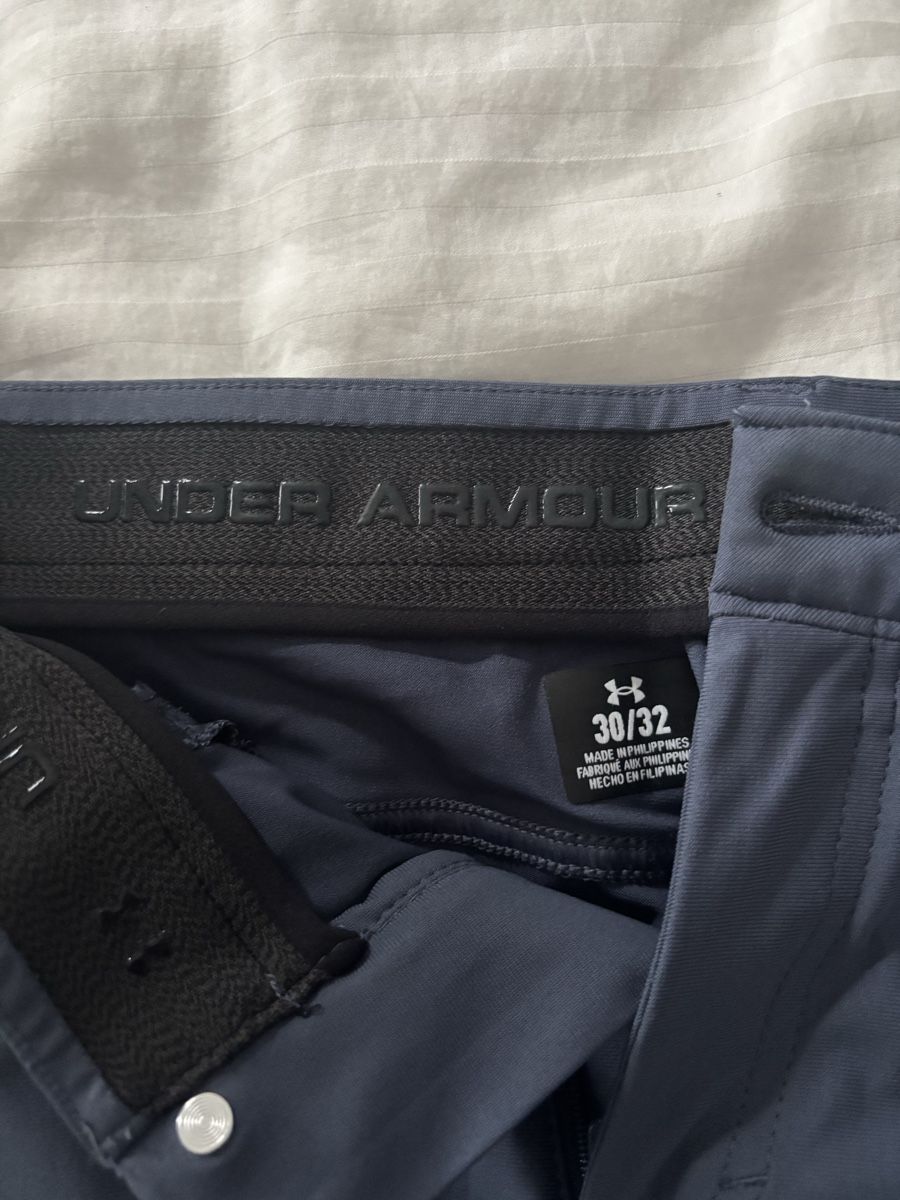 Under Armour Pantaloni: Under Armour Golf Pants – Nuovo (secondo la descrizione) da Riedikon venduto da cra_kym5 2