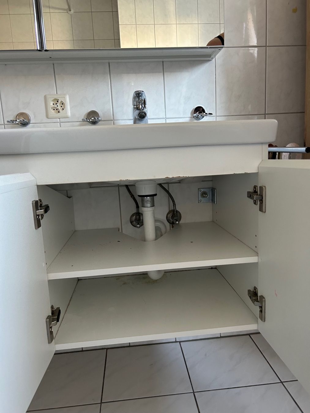 Mobili per bagno: Waschbeckenunterschrank – Usato da Gutenswil venduto da stromer03 2