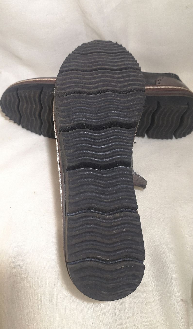 Scarpe da donna: Halbschuhe Gr. 40 silber - Spendenaktion – Nuovo (secondo la descrizione) da Unterkulm venduto da Beljasch 4