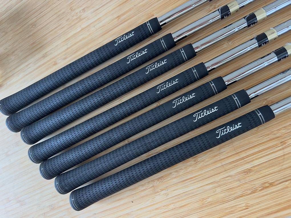 Titleist Schläger & Sets: Titleist AP2 710 Eisensatz 4PW | Dynamic Gold R300 – Gebraucht aus Zürich von Denson_7 2