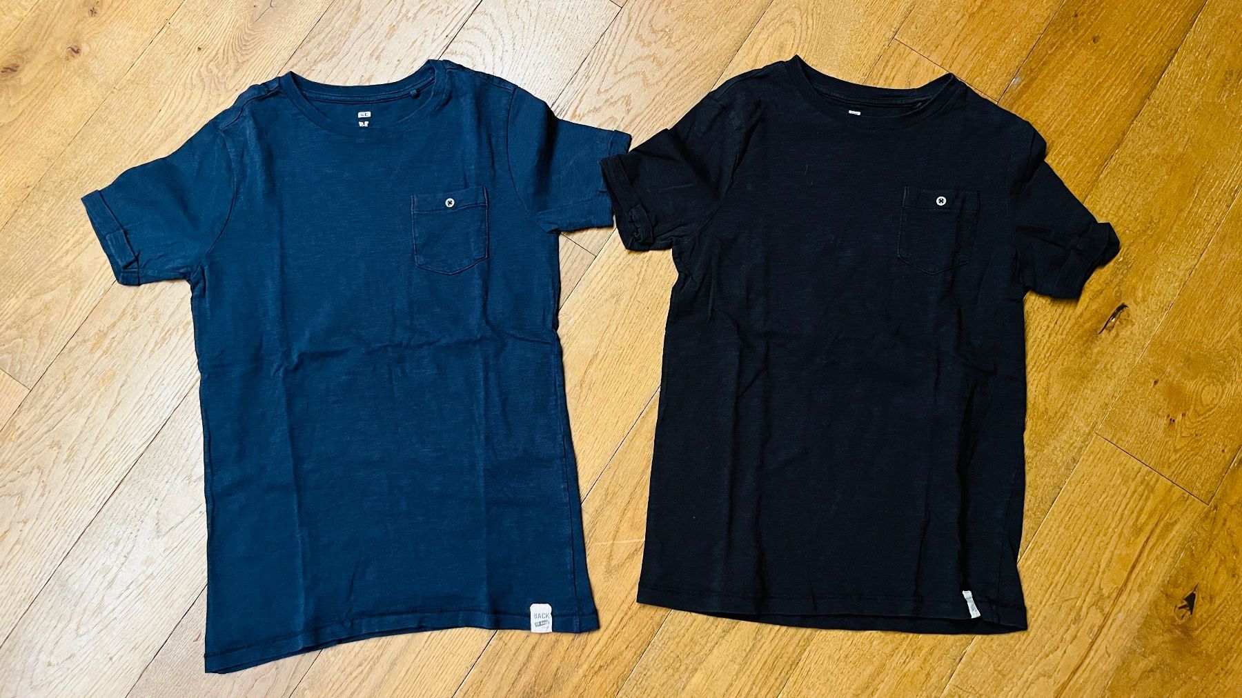 Camicie, T-shirt & Polo: kurze T-Shirt – Usato da Dättlikon venduto da Rotesofa 2