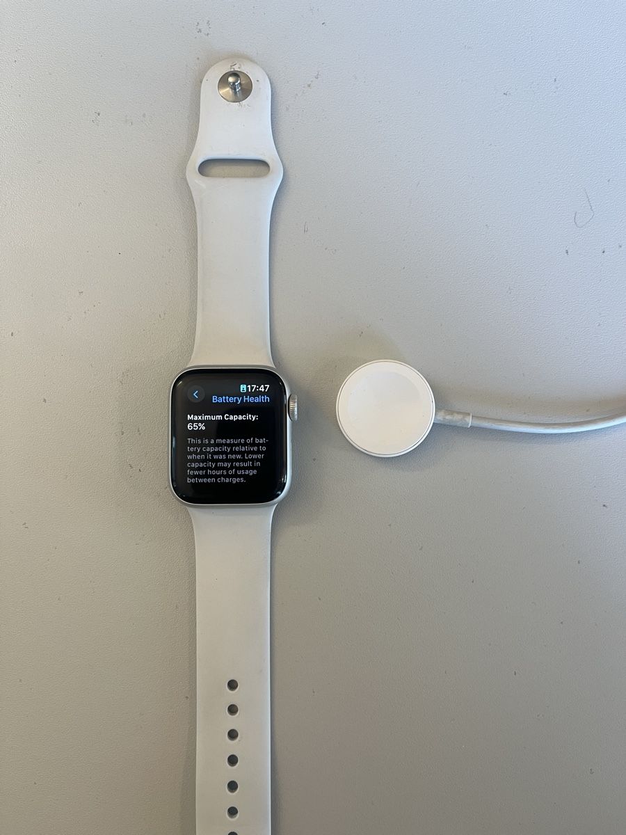 Apple Smartwatch: Apple Watch Series 5 40mm  – D'occasion à Riehen par wayze 1