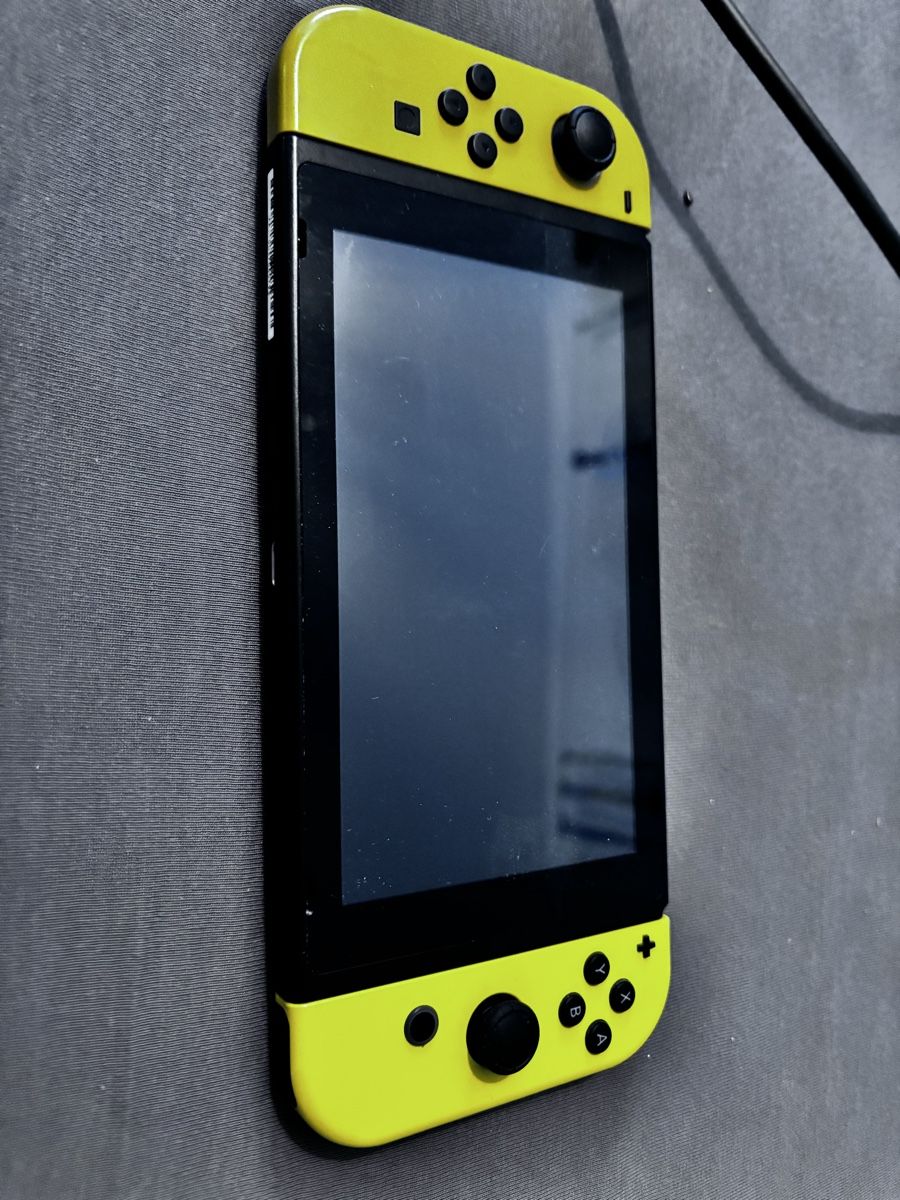 Nintendo Console: Nintendo switch let’s go pikachu ! – Usato da Bassins venduto da jer_6k8b 3
