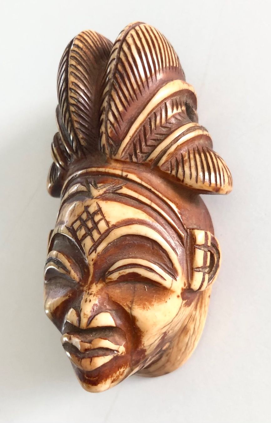 Skulpturen & Statuen: Rarität wunderschöne alte Passport Maske Punu Gabun 7,5 cm – Gebraucht aus Rüthi (Rheintal) von Kunsthaus777 6