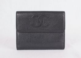 Auth CHANEL wallet caviar leather black color.