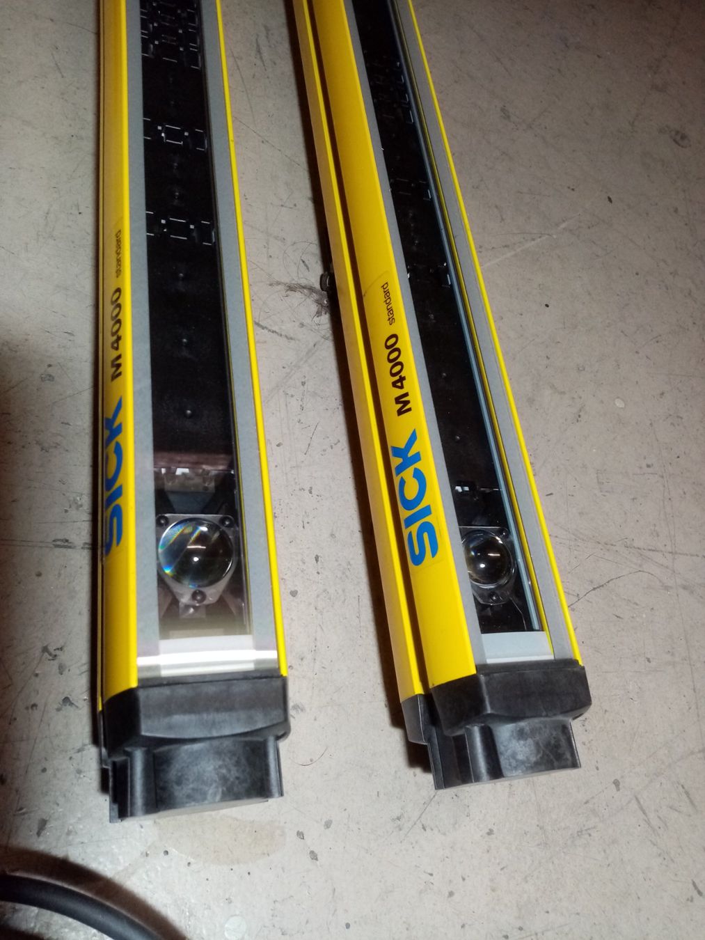 Componenti elettronici: Sécurité machine CNC – Usato da vevey venduto da davechop 1
