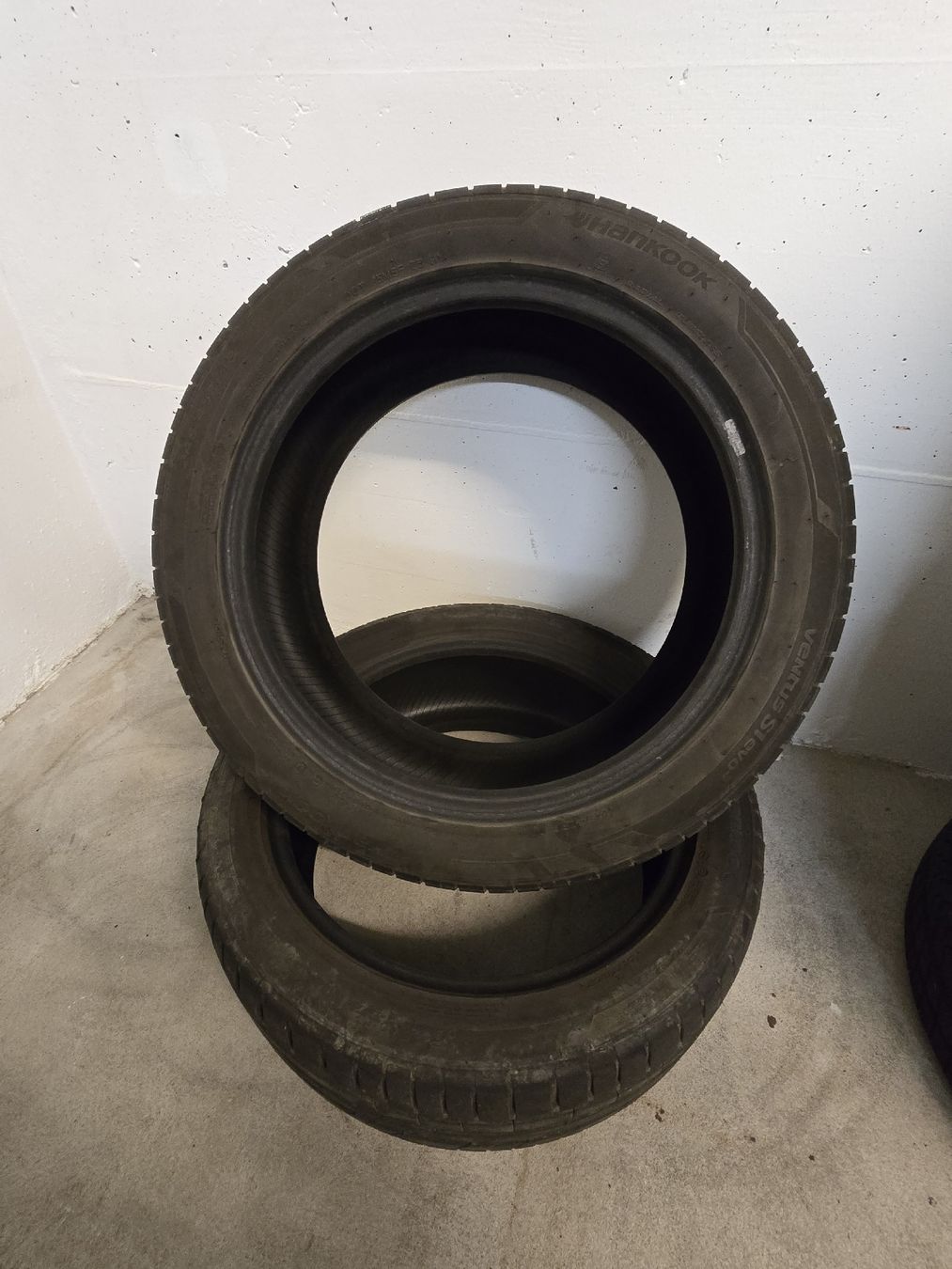 Hankook Pneumatici & Ruote complete: Hankook Sommerpneu 245/45ZR18 – Usato da Volketswil venduto da true_story