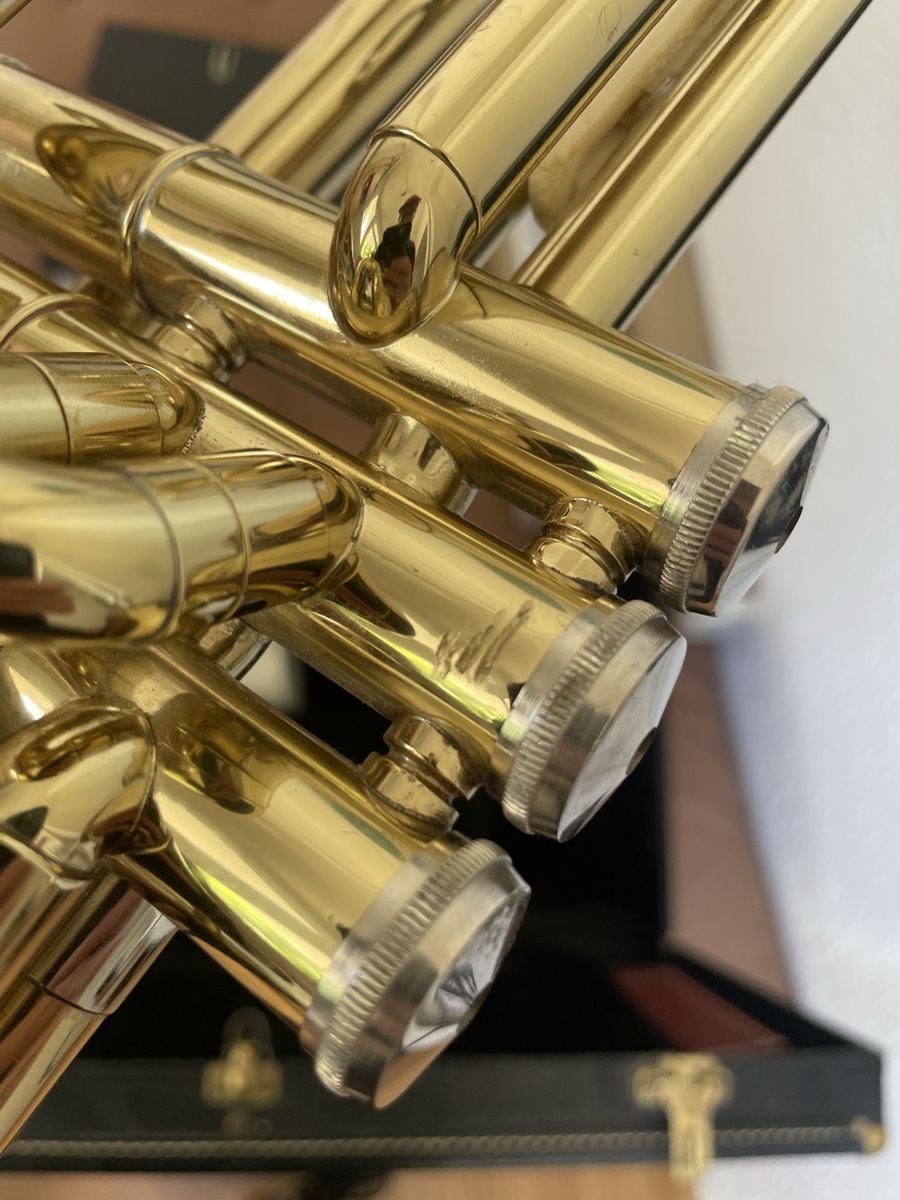 Strumenti musicali: Konzerttrompete defekt Getzen – Difettoso da Biel/Bienne venduto da Azrael 2