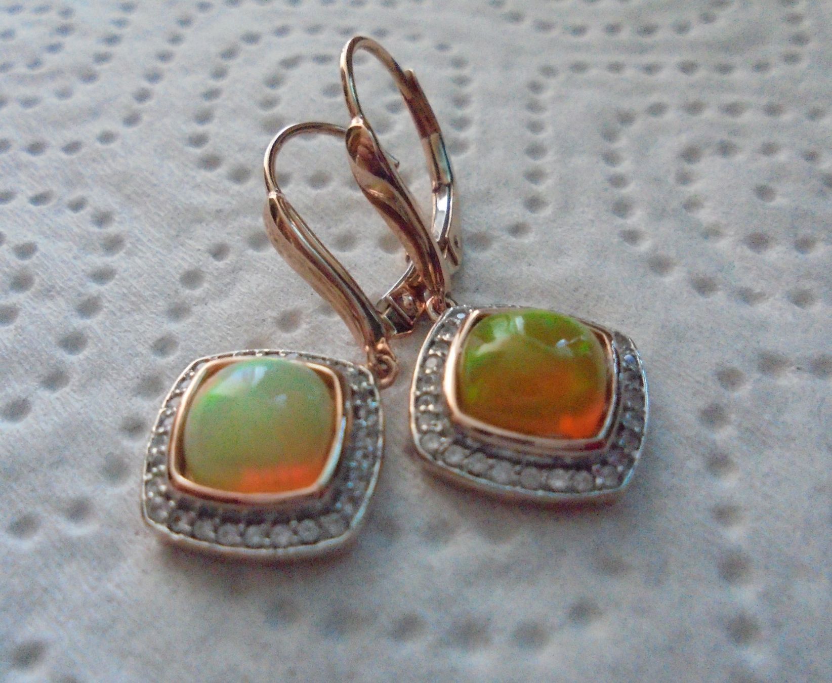 Orecchini pendenti & Orecchini a lobo: Echtschmuck: Goldohrringe mit Welo-Opal – Nuovo (secondo la descrizione) da Zuchwil venduto da maumauchi 2