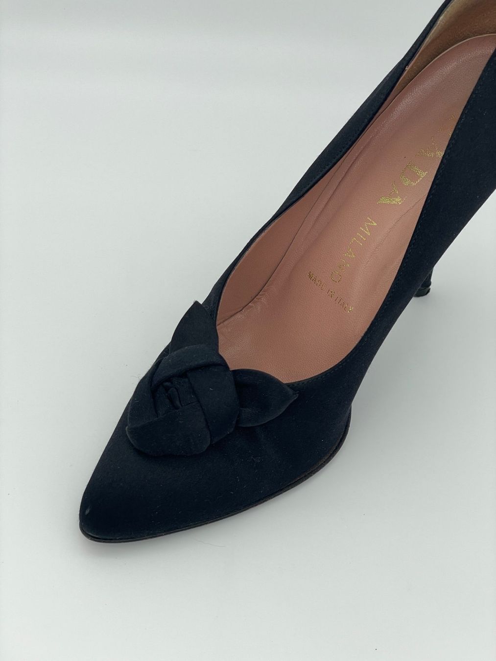 Prada Damenschuhe: Prada Rose Satin Pump EU 39 Schwarz – Gebraucht aus Zürich von shoe_shop 4