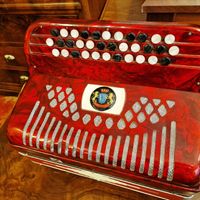 Italienisches Akkordeon, Handorgel, Rot - Top Klang!