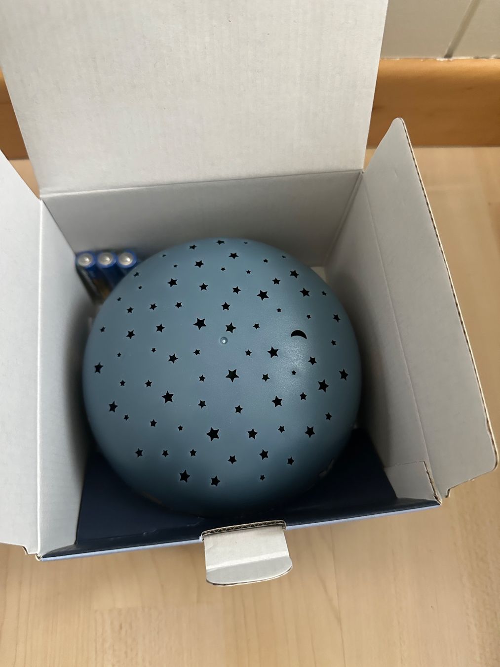 Lampen: Nachtlicht Projektor mit Sternenhimmel – Neu und originalverpackt aus Egg b. Zürich von polyana.sb 3
