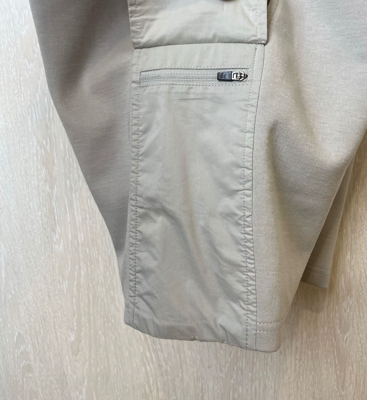 Pantaloni: Arne Shorts – Nuovo (secondo la descrizione) da Zug venduto da pav_q5f7 2