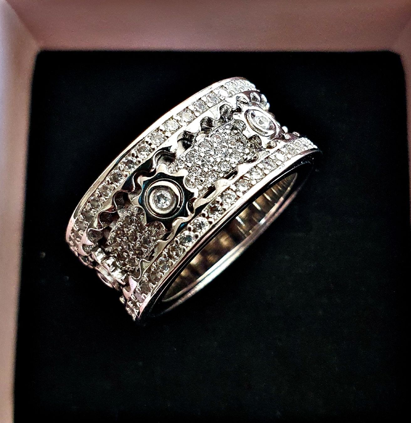 Anelli: Glitzernder Ring mit Zahnrad-Design  – Nuovo (secondo la descrizione) da Zürich venduto da robbie04 1