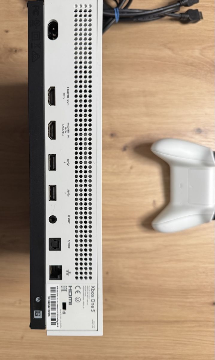 Microsoft Konsolen: Microsoft Xbox One S Konsole mit Controller weiss gebraucht – Gebraucht aus Biberist von etesummer 5
