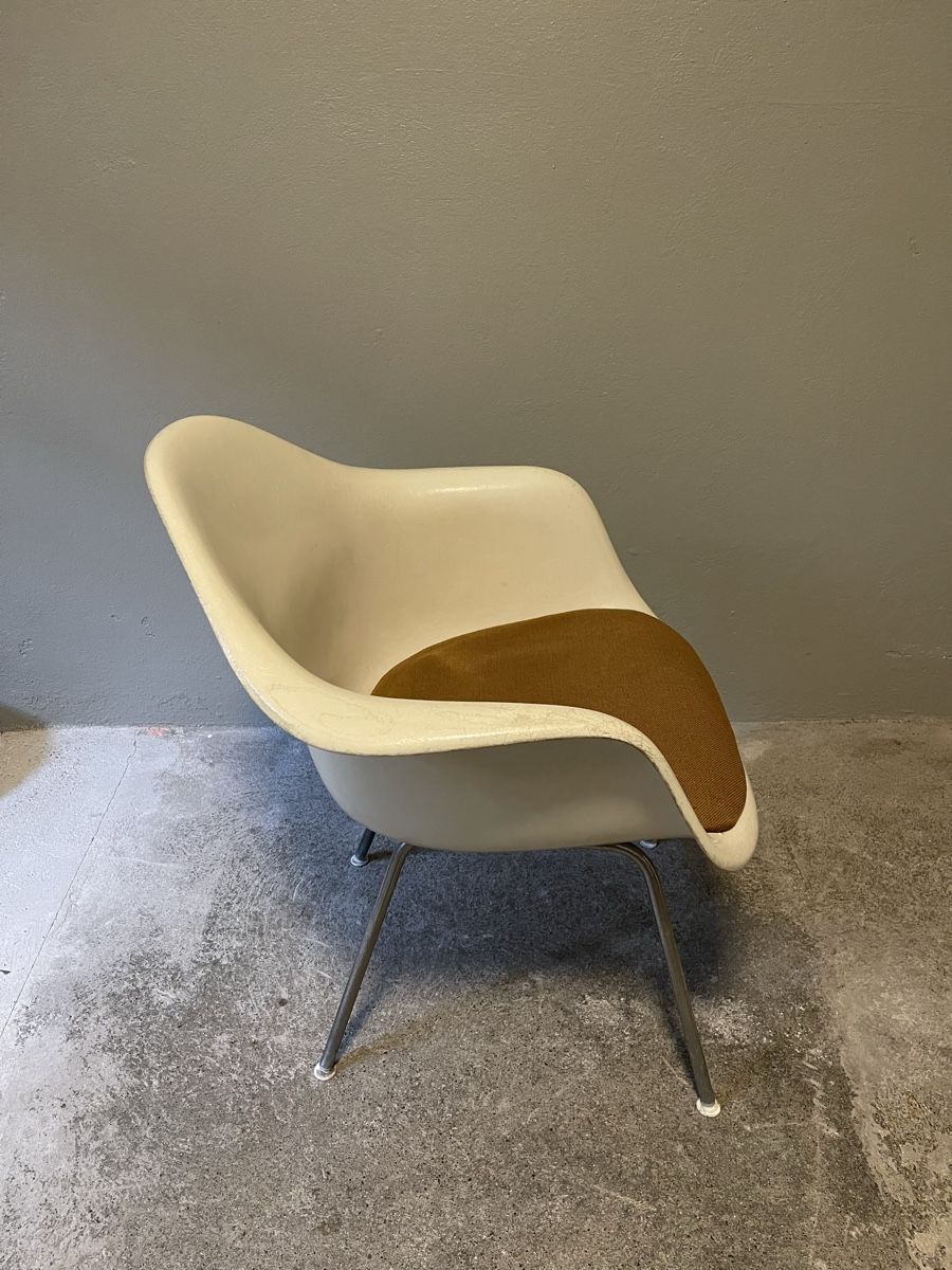 Eames Chaises: Eames Fiberglass Armchair Design Klassiker – D'occasion à Bern par Born_2_Fish 1