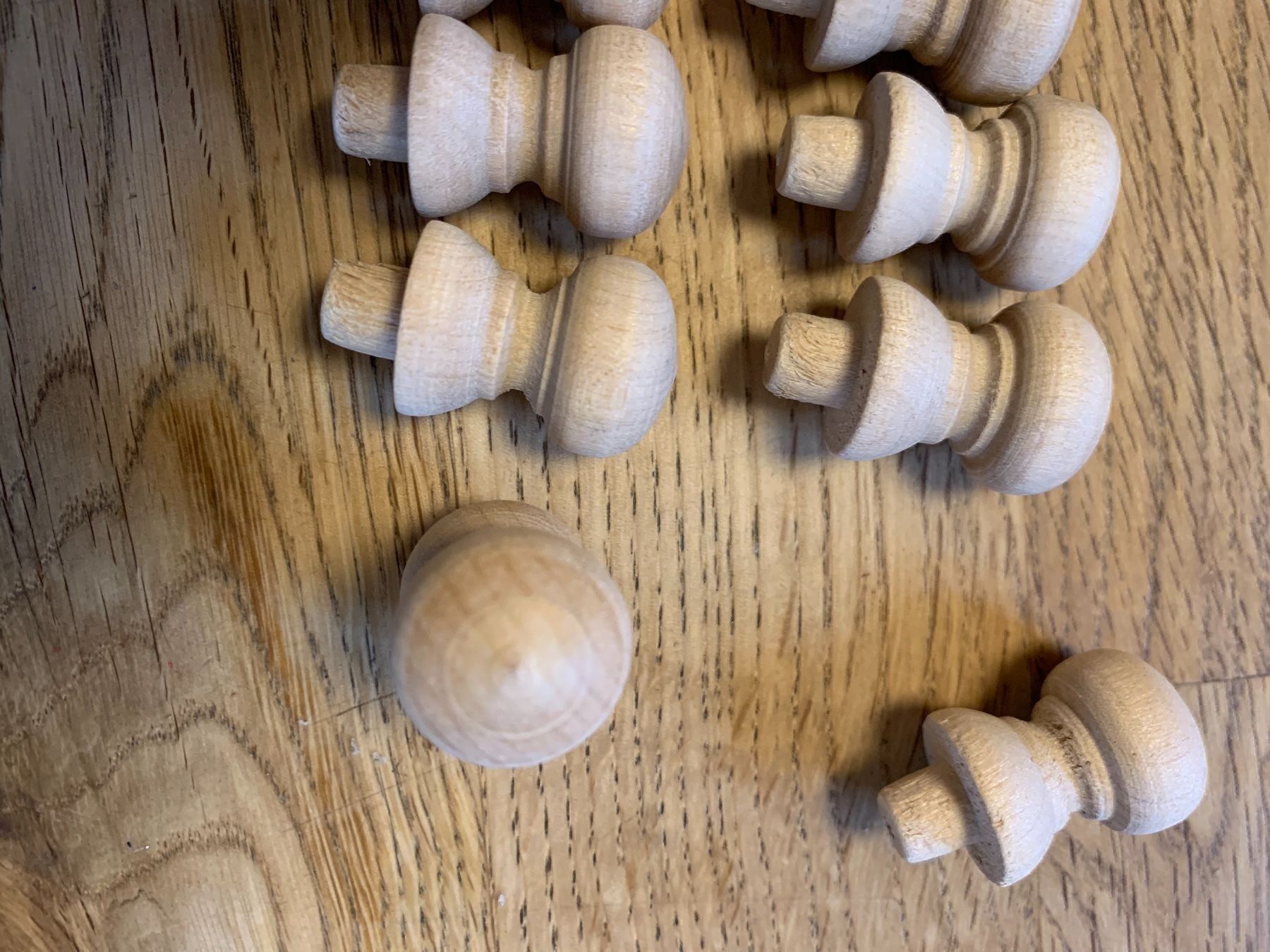 Bottoni: 12 Holzgriffe für Möbel – Usato da Flawil venduto da Naphtali 1