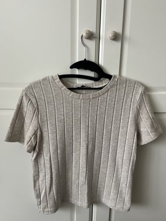 Kurzärmeliger Strickpullover