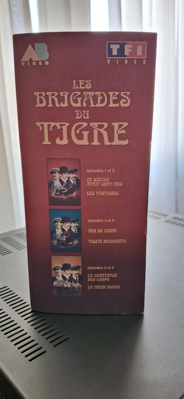 Tutti i VHS: Coffrets Séries en K7 VHS – Usato da Bellelay venduto da Katia5 1